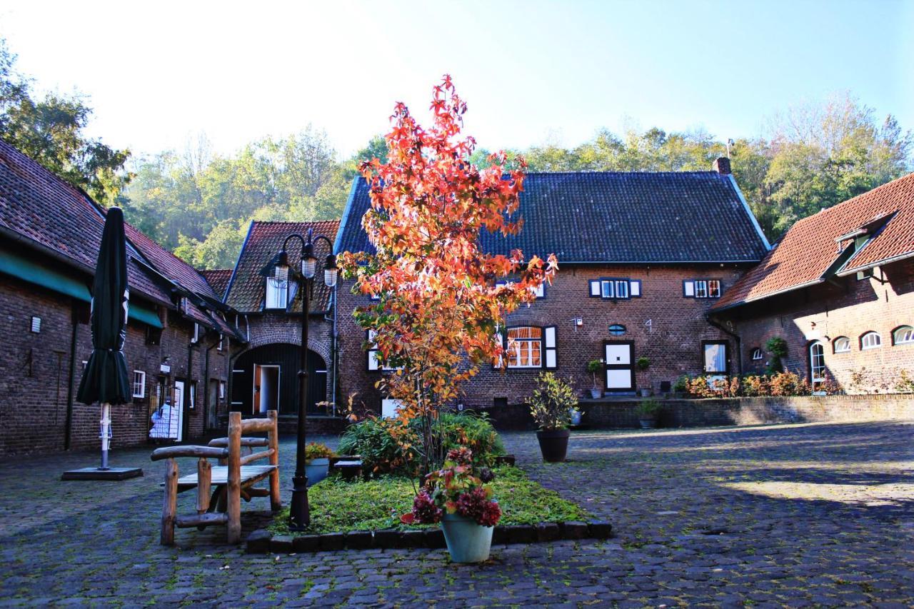 Hotel Landgoed Overste Hof Landgraaf Esterno foto